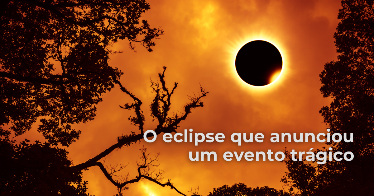 eclipse solar entre árvores